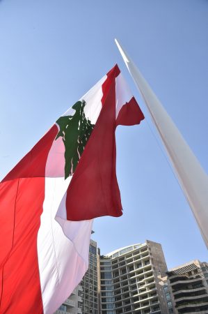 خلفيات علم لبنان (2)