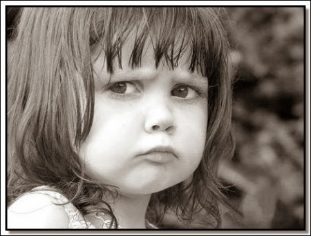 صور أطفال حزينة (4)
