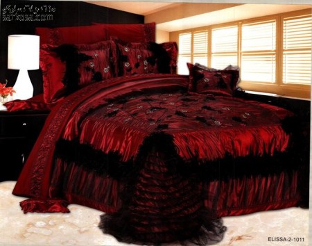 مفارش سرير حمراء