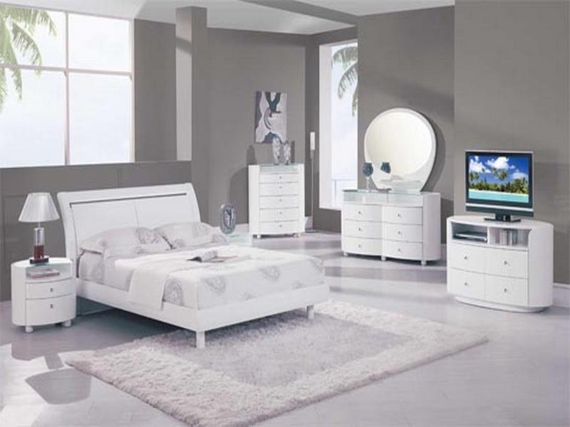 غرف نوم باللون الأبيض (2)