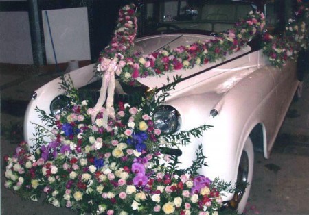 تزيين سيارات الزفاف اشكال تزيين سيارات العريس في الفرح (4)