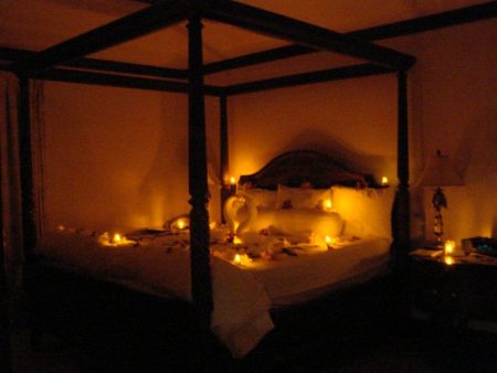 صور افكار لتزيين غرف النوم للعرسان والمناسبات (5)