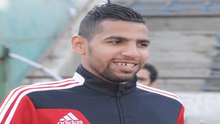 اجمل خلفيات نجم الاهلي المتألق مؤمن زكريا (3)