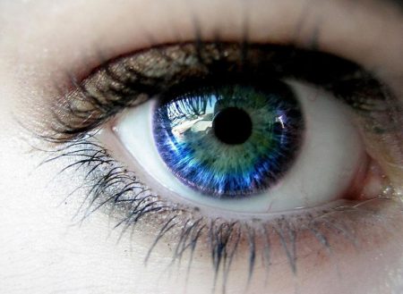 اشكال عيون خضراء (2)