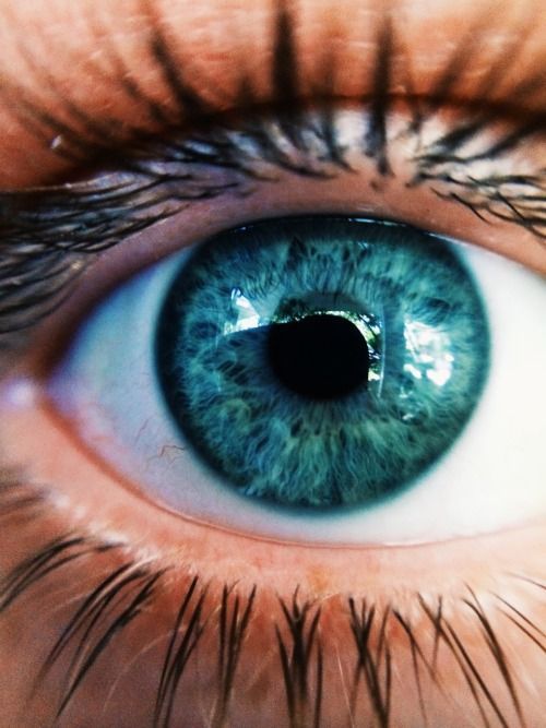 خلفيات عيون خضراء 2
