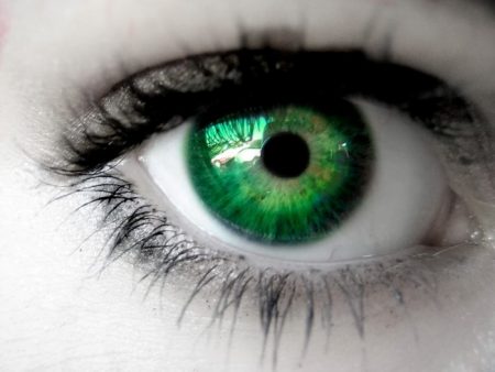 صور عيون خضراء (1)