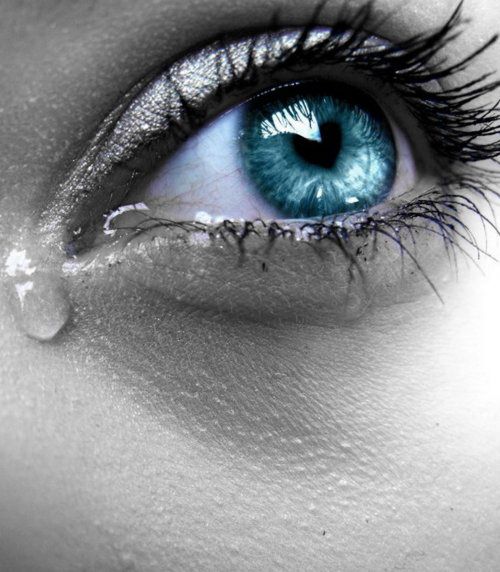 صور دموع عيون حزينة 1